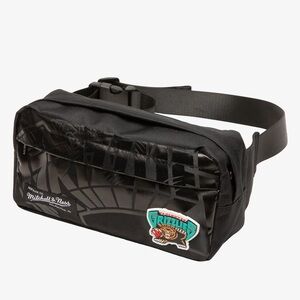 NWT - Mitchell & Ness Vancouver Grizzlies Black Waist Bag
